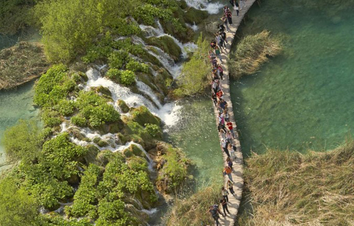 D5681-Plitvice-Lakes-featured